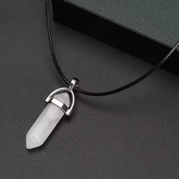 Chakra Crystal - Rose Healing Quartz Pendant Necklaces - Picture 1 of 4